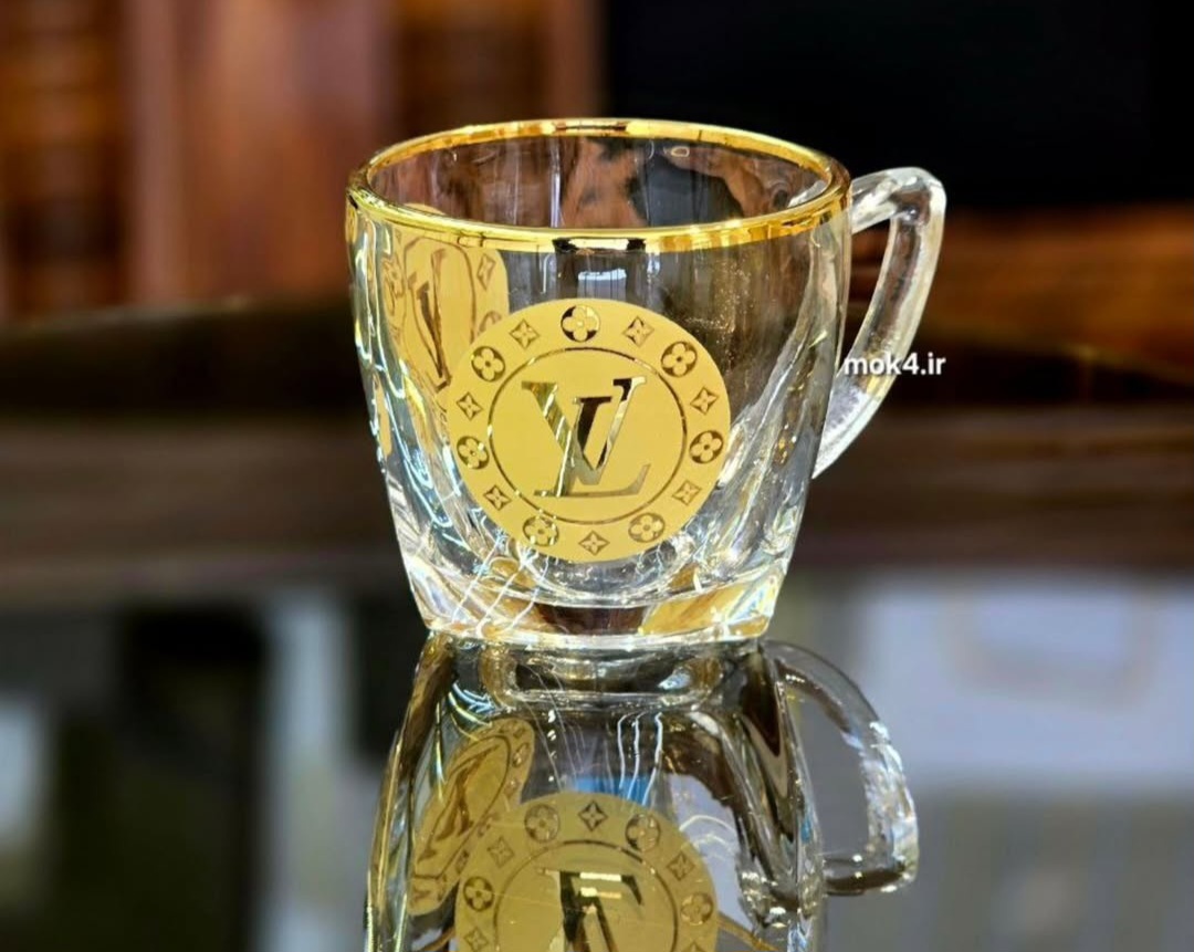 فنجان کریستال ونا ورساچه و لویی ویتون لب طلایی